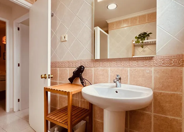 Click&guest - Vista Bayuca Near Yumbo Apartman *